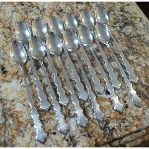 Oneida Distinction Deluxe Valerie 12 Iced Tea Spoons Stainless Steel